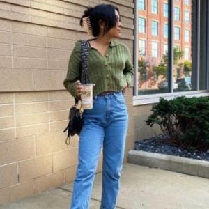 Meet your Posher, Cinthia